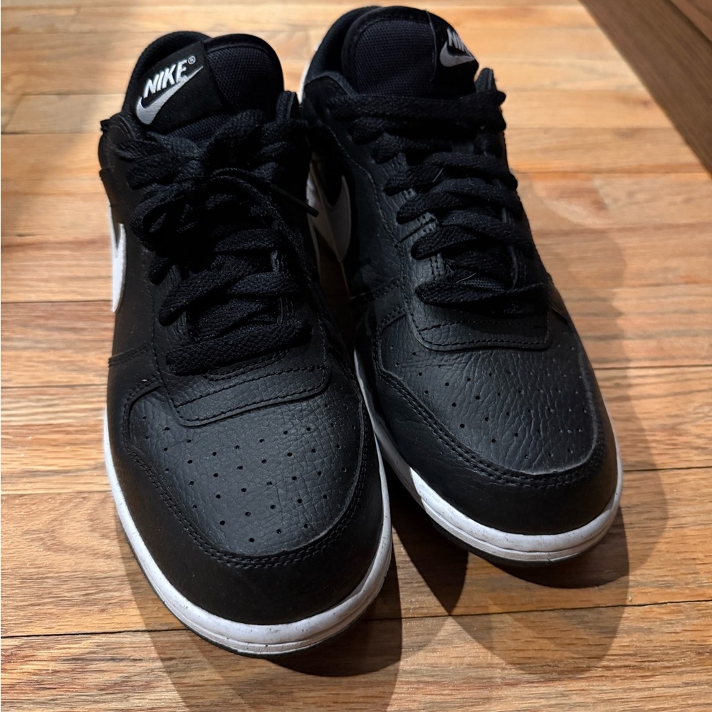 Nike Men's Black and White Sneakers